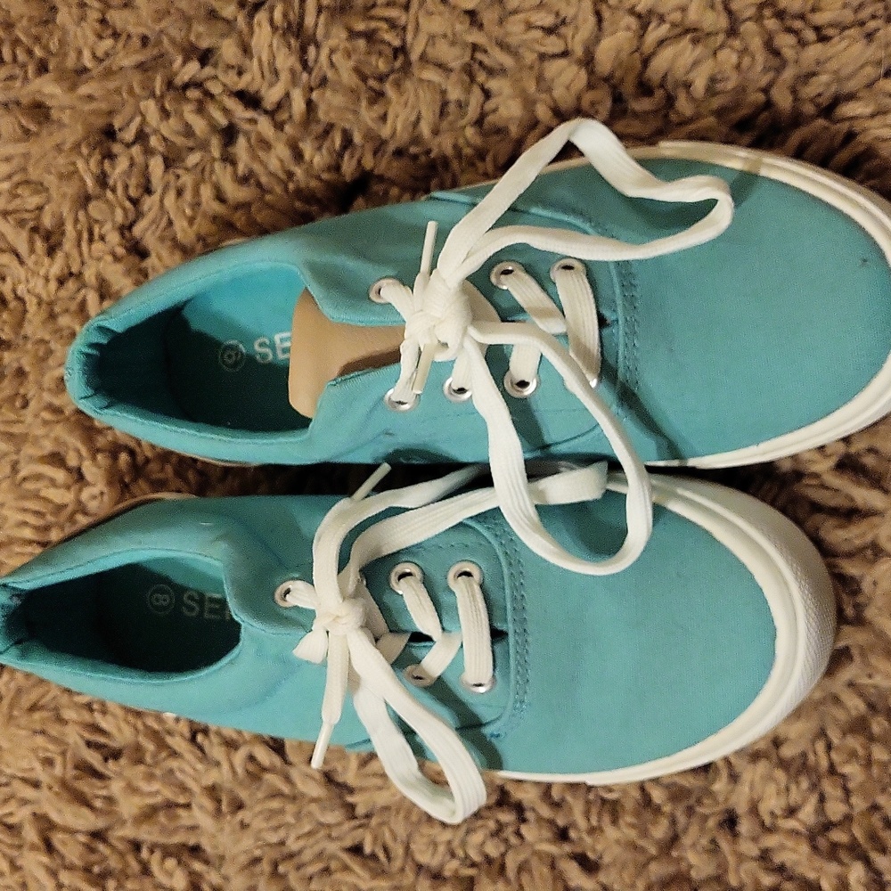 Ladies sneakers